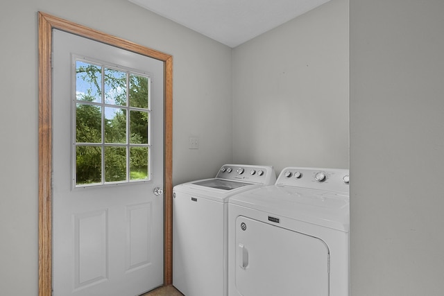 13972 S 5th St, Schoolcraft, MI 49087 - washroom with independent washer and dryer