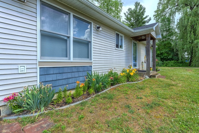 22770 Oak St, Pierson, MI 49339 - view of side of property with a yard