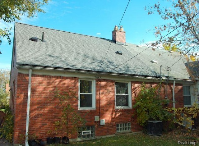 22825 Brittany Ave, Eastpointe, MI 48021 - photo 3