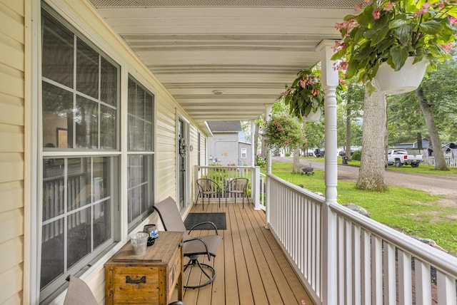 2151 Glenwood Ct, Brooklyn, MI 49230 - view of wooden porch