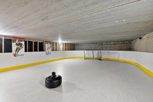 1988 Christenbury Ct, Rochester, MI 48306 - view of garage