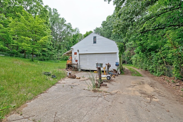 3618 Rohr Rd, Lake Orion, MI 48359 - view of home's exterior with an outdoor structure