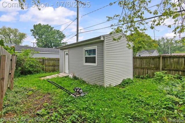 3277 9th St, Monroe, MI 48162 - view of outdoor structure with a fenced backyard