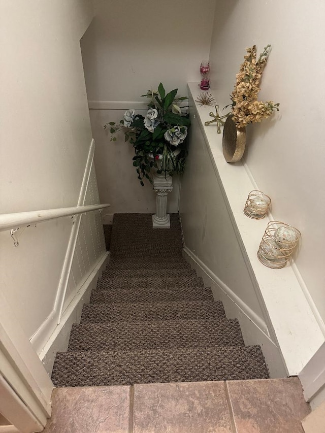 2008 Beekman Ct, Flushing, MI 48532 - view of stairway