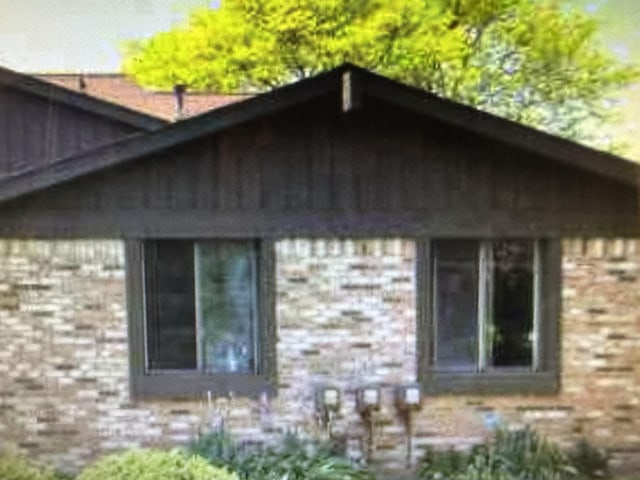 2008 Beekman Ct, Flushing, MI 48532 - photo 3