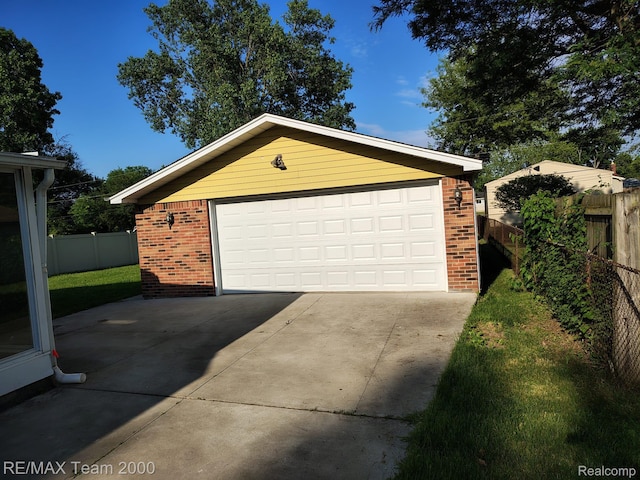 15771 Taft St, Romulus, MI 48174 - view of detached garage