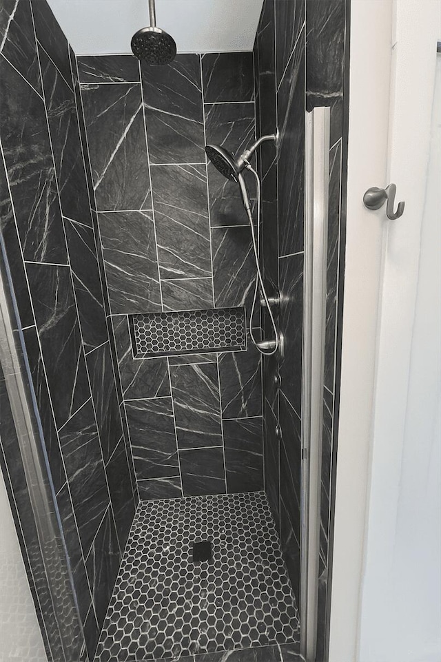 238 Cooks Lndg, Michigan Center, MI 49254 - full bathroom featuring a stall shower