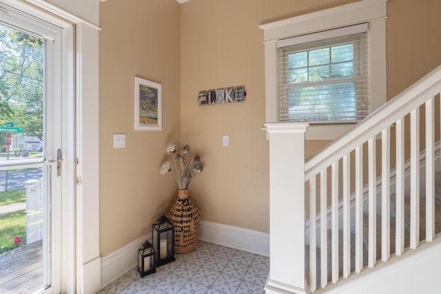464 Kalamazoo St, South Haven, MI 49090 - foyer entrance featuring healthy amount of natural light