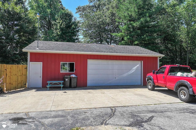 7226 Junction Rd, Frankenmuth, MI 48722 - view of garage