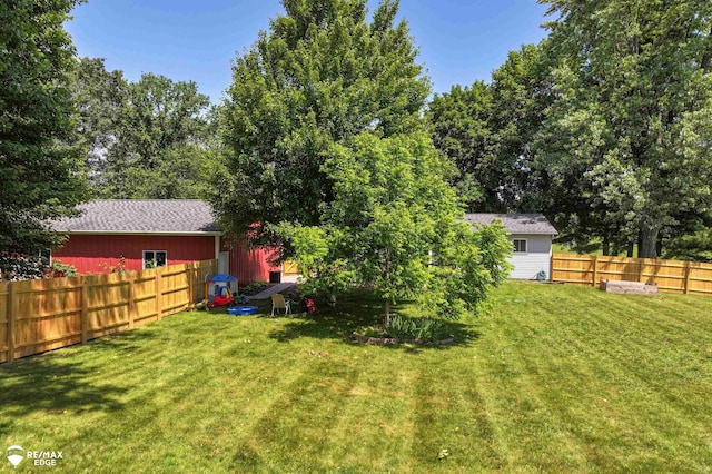 7226 Junction Rd, Frankenmuth, MI 48722 - view of fenced backyard
