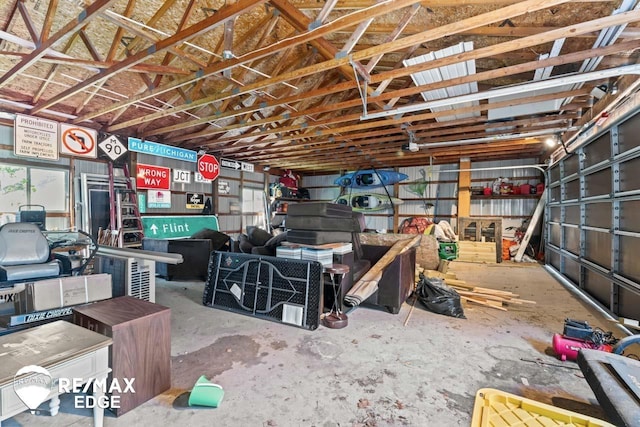 7226 Junction Rd, Frankenmuth, MI 48722 - view of garage