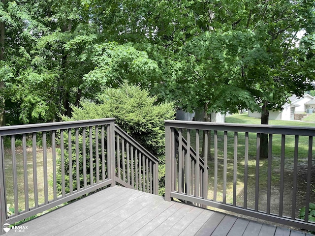 9238 Oakview Dr, Swartz Creek, MI 48473 - wooden deck with a lawn