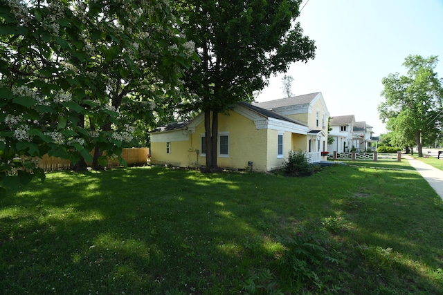 514 N Kalamazoo St, Paw Paw, MI 49079 - view of side of home