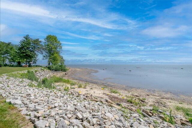 1083 S Lakeshore Rd, Harbor Beach, MI 48441 - photo 10