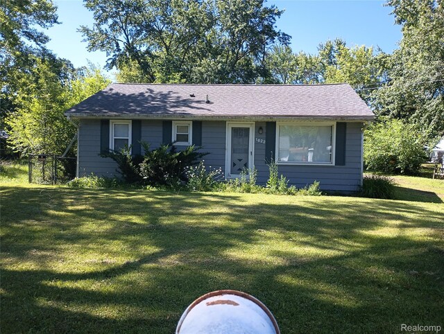1622 Griffin Ave, Owosso, MI 48867 - photo 1