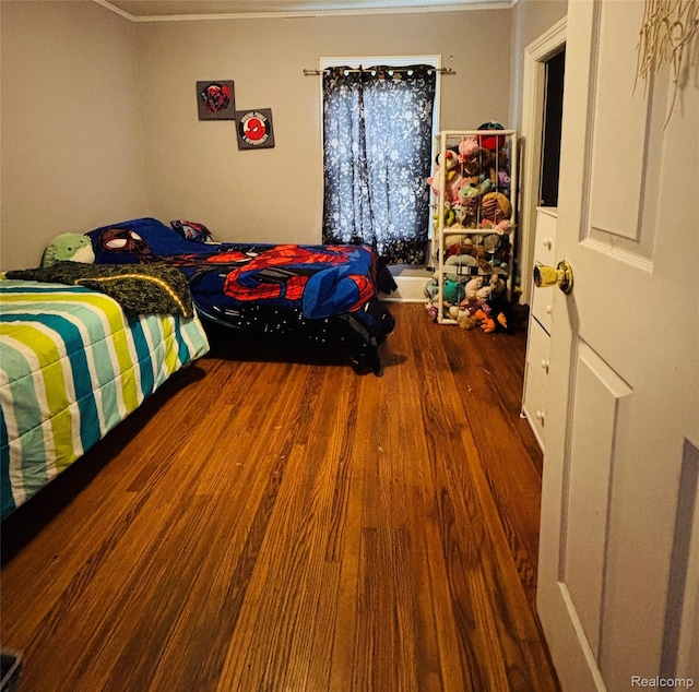 104 Park Ave, Yale, MI 48097 - bedroom with crown molding and wood finished floors