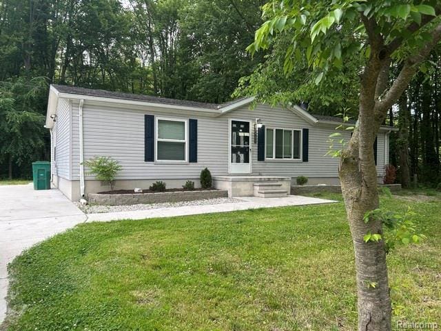 27665 Hiller St, Harrison Township, MI 48045 - photo 1