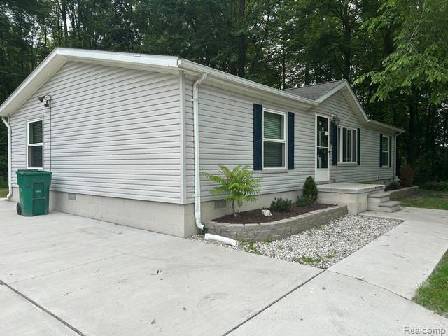 27665 Hiller St, Harrison Township, MI 48045 - photo 25