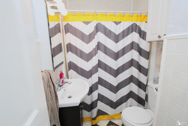 6257 E Dunbar Rd, Monroe, MI 48161 - bathroom featuring vanity and curtained shower