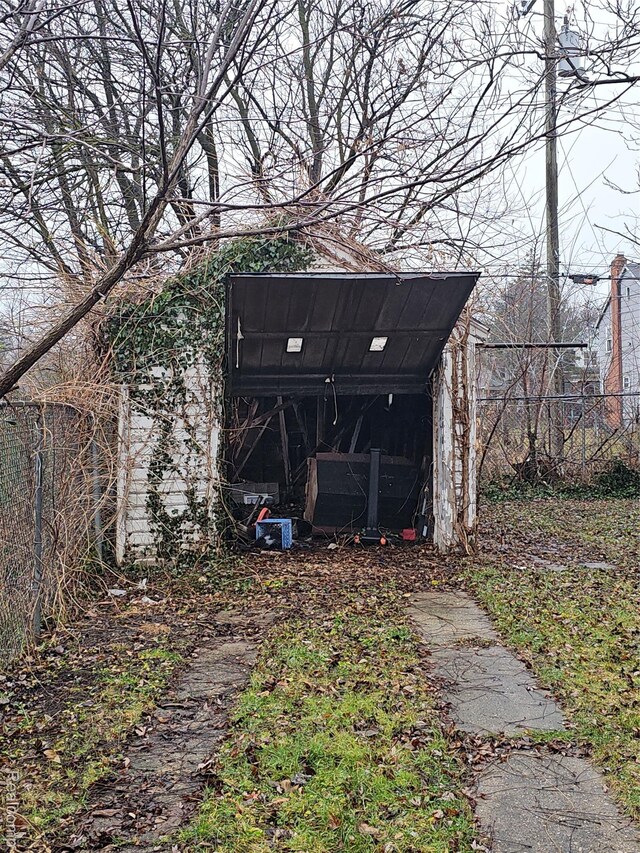 19356 Huntington Rd, Detroit, MI 48219 - view of outbuilding