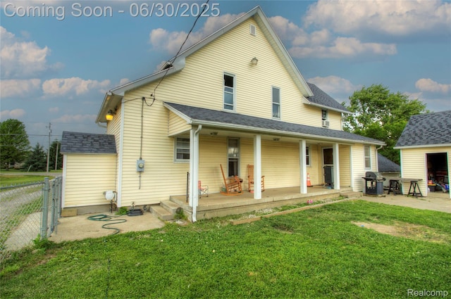 3092 Dillon Rd, Flushing, MI 48433 - back of property with a porch