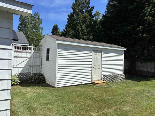 202 Evans St, East Tawas, MI 48730 - photo 31