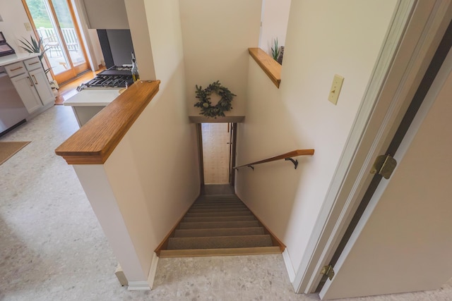 1684 W W County Line Rd, Sand Lake, MI 49343 - view of stairway