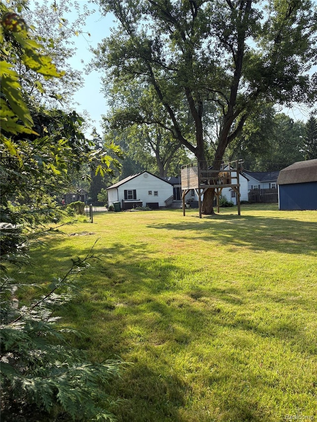 3351 Grant Rd, Rochester Hills, MI 48309 - photo 6