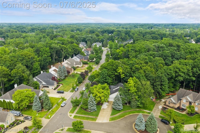7319 Autumn Hill Dr, West Bloomfield, MI 48323 - aerial view of residential area featuring a forest