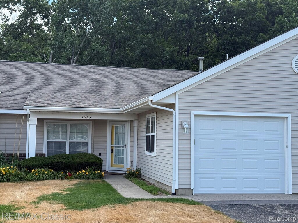 3333 Clear Vista Ct NE Unit 23, Grand Rapids, MI 49525 - photo 1