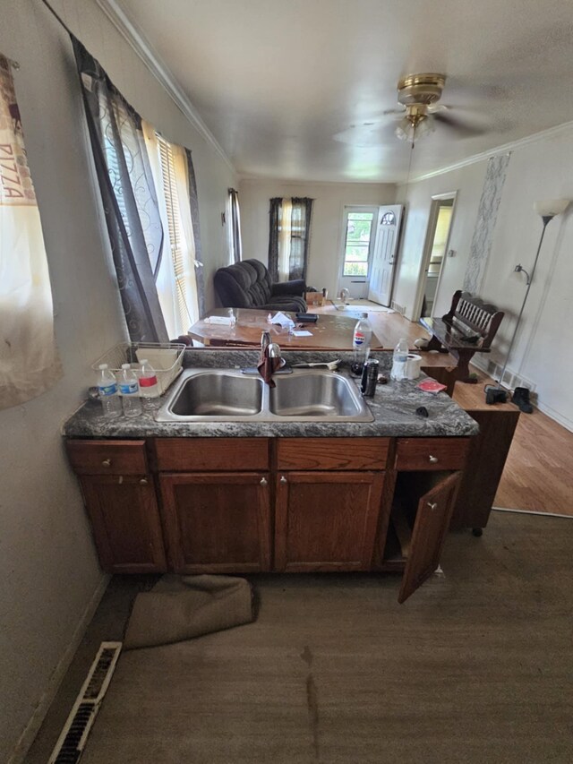 1318 Knapp Rd, Flint, MI 48503 - photo 20