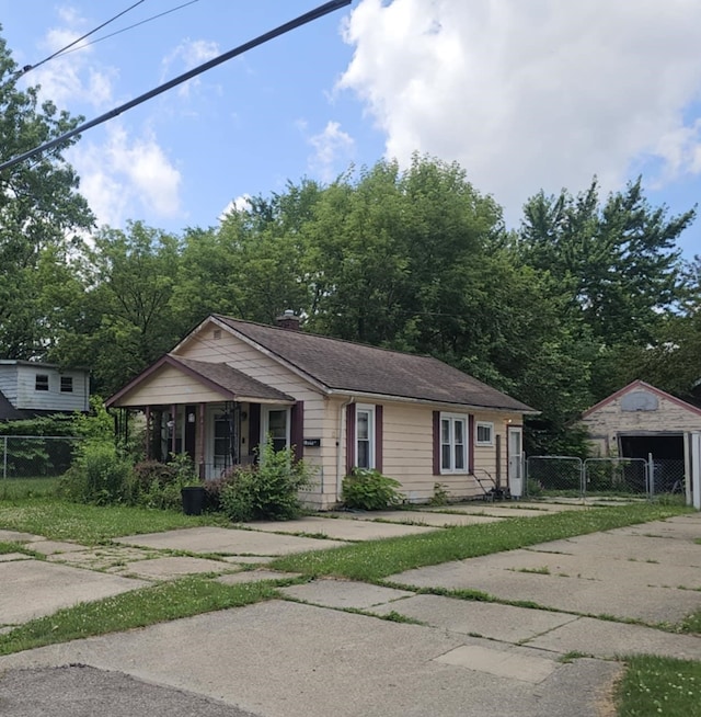 1318 Knapp Rd, Flint, MI 48503 - photo 22