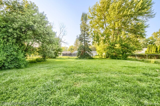 4455 Burgundy Dr, Flint, MI 48506 - photo 23