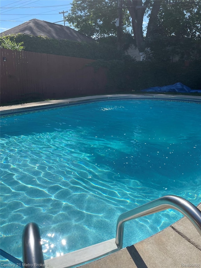 2122 Pierce St, Flint, MI 48503 - view of swimming pool