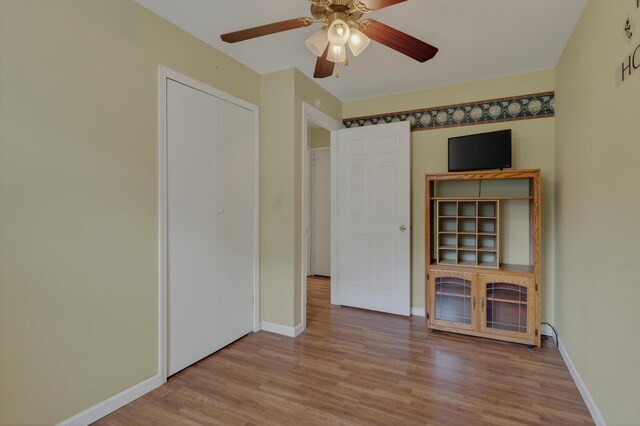 70661 Dennis Dr, Niles, MI 49120 - unfurnished living room with wood finished floors and ceiling fan