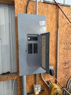 2098 Fisher Ct, Howell, MI 48855 - utilities featuring electric panel