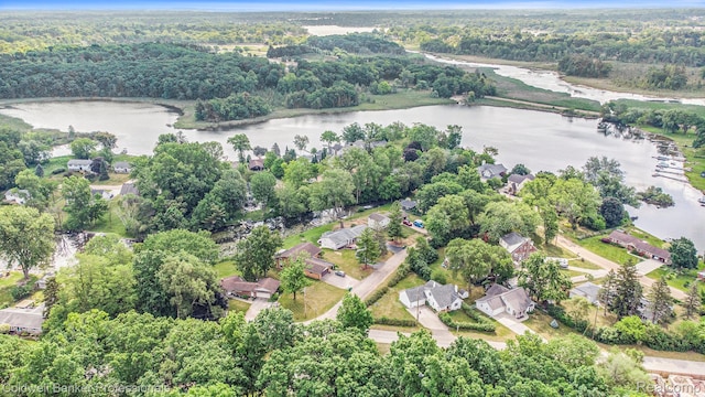 5885 Rockcroft Blvd, Clarkston, MI 48346 - view of property location with a large body of water and a forest