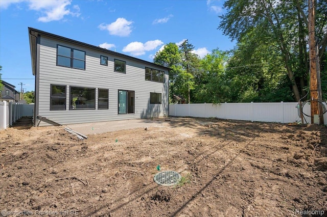 1978 Henrietta St, West Bloomfield, MI 48009 - rear view of house featuring a fenced backyard