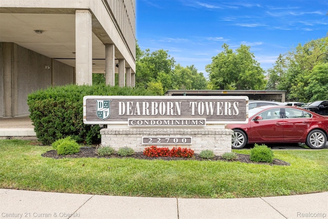 22700 Garrison St Unit 404, Dearborn, MI 48124 - photo 2