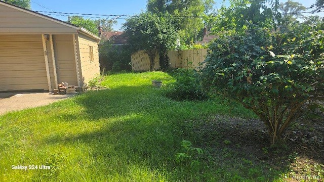 22784 N Kane, Detroit, MI 48223 - view of yard