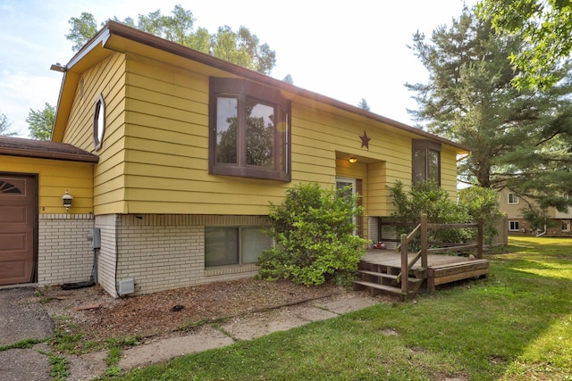 12821 Cimarron Dr, Birch Run, MI 48415 - view of front of home with a front yard