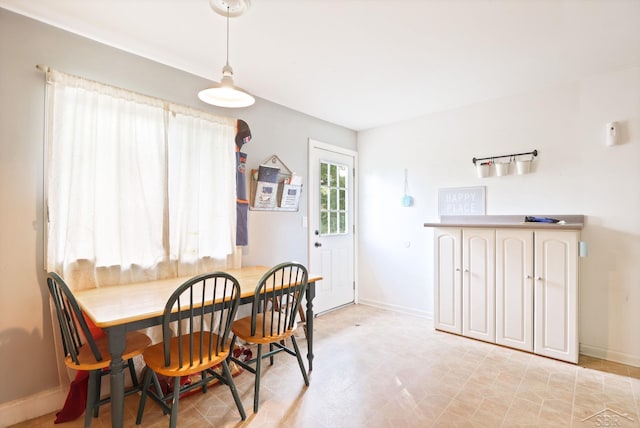 12821 Cimarron Dr, Birch Run, MI 48415 - dining space featuring baseboards