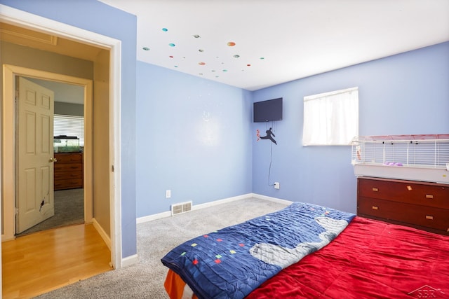 12821 Cimarron Dr, Birch Run, MI 48415 - bedroom featuring carpet flooring and baseboards