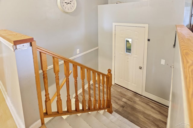 12821 Cimarron Dr, Birch Run, MI 48415 - stairway with wood finished floors