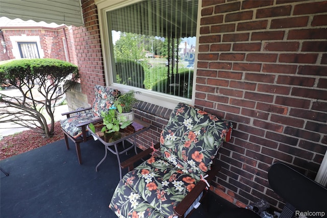 3685 W Outer Dr, Detroit, MI 48221 - view of patio