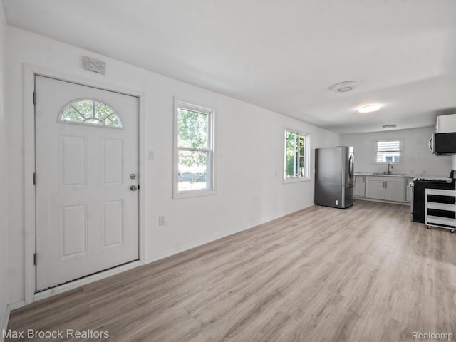 2028 Isabell Dr, Troy, MI 48083 - photo 3
