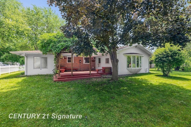 9 Wiltse Ct, Saginaw, MI 48603 - rear view of house featuring a deck