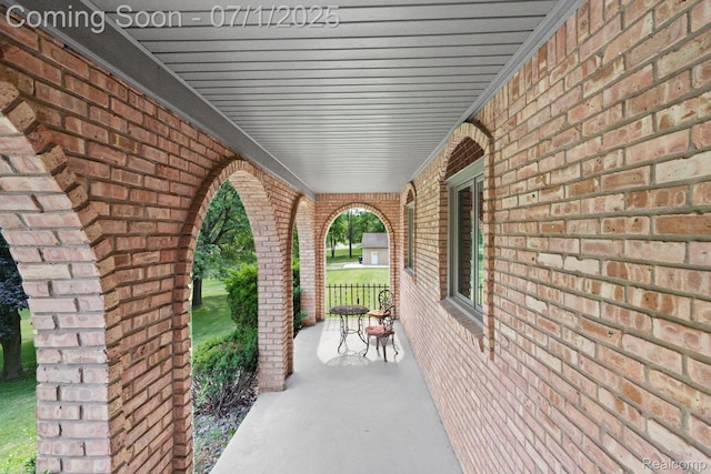 945 E Gunn Rd, Rochester, MI 48306 - view of covered porch