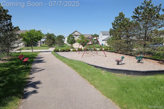 1875 N Kenwyck Dr, Ypsilanti, MI 48198 - photo 12