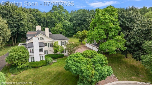 777 Kensington Ln, Bloomfield Hills, MI 48304 - aerial view of property and surrounding area featuring a forest